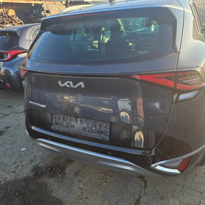 Kia Sportage 1.6 дизел, снимка 5 - Автомобили и джипове - 52691183