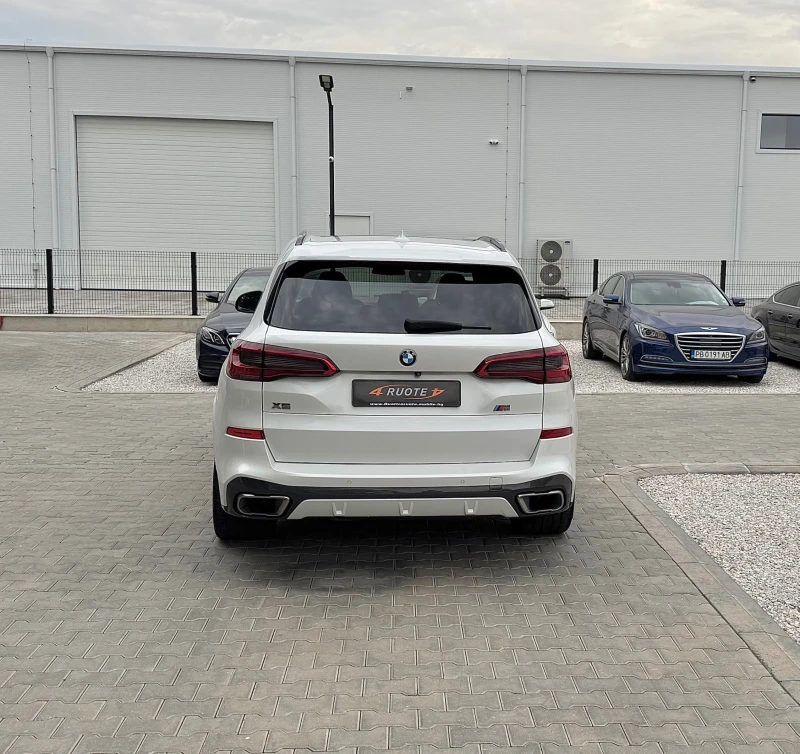 BMW X5 M50d * Magic Sky* Harman/Kardon Подгрев| 360Камера, снимка 5 - Автомобили и джипове - 51643451