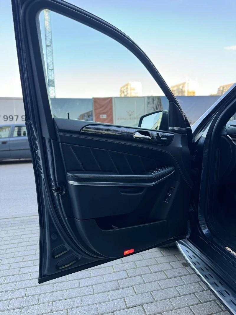 Mercedes-Benz GL 550 Mercedes-Benz GL 550 4MATIC, снимка 14 - Автомобили и джипове - 53126463