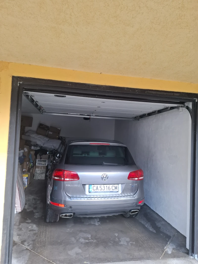 VW Touareg 3.0TDI V6, снимка 5 - Автомобили и джипове - 53402334