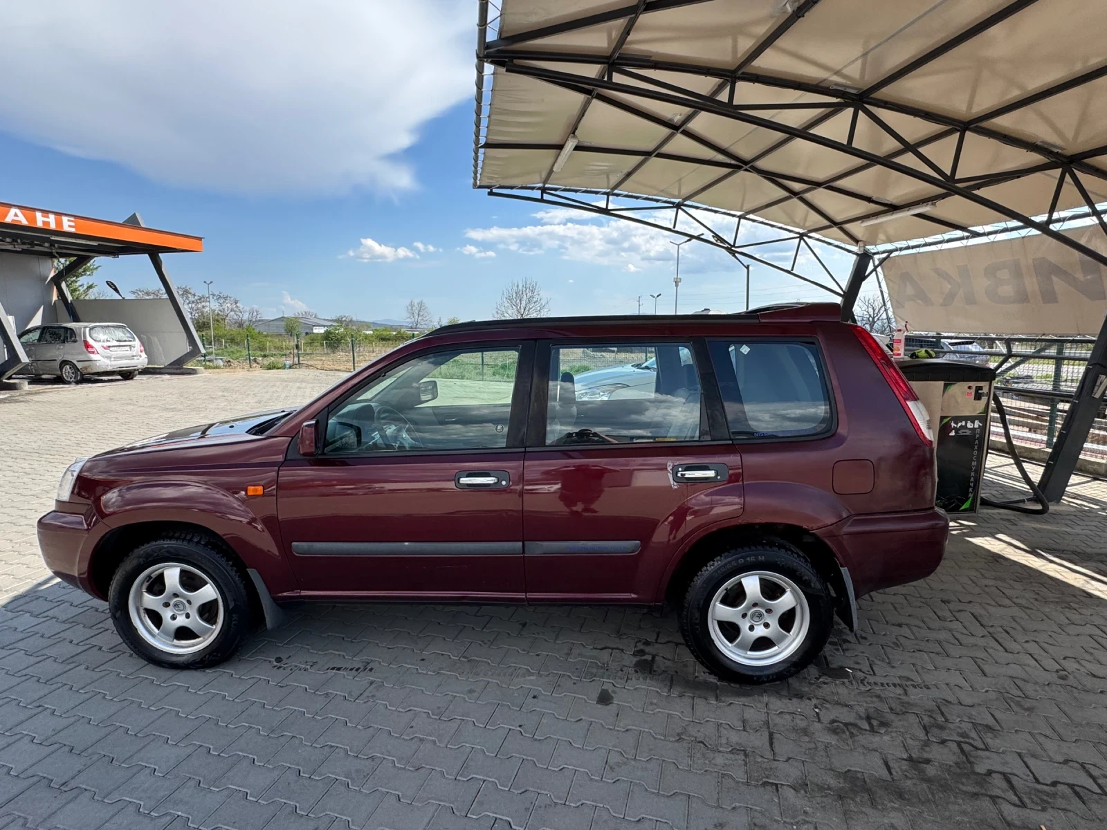 Nissan X-trail 2.2 114 4x4 - изображение 2