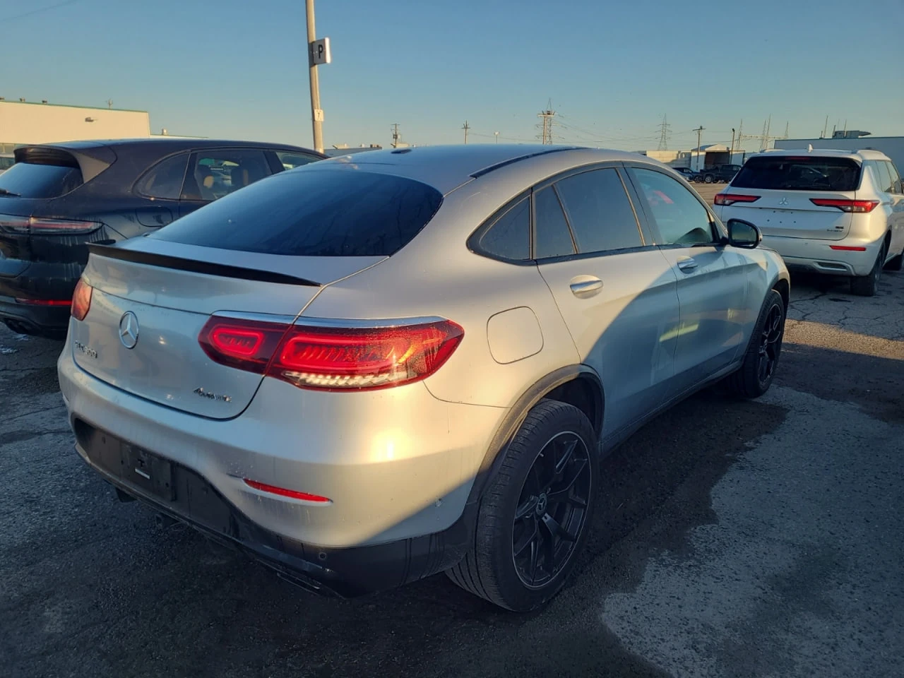 Mercedes-Benz GLC 300 * CARFAX * АВТО КРЕДИТ * ЦЕНА ДО БГ! - изображение 4