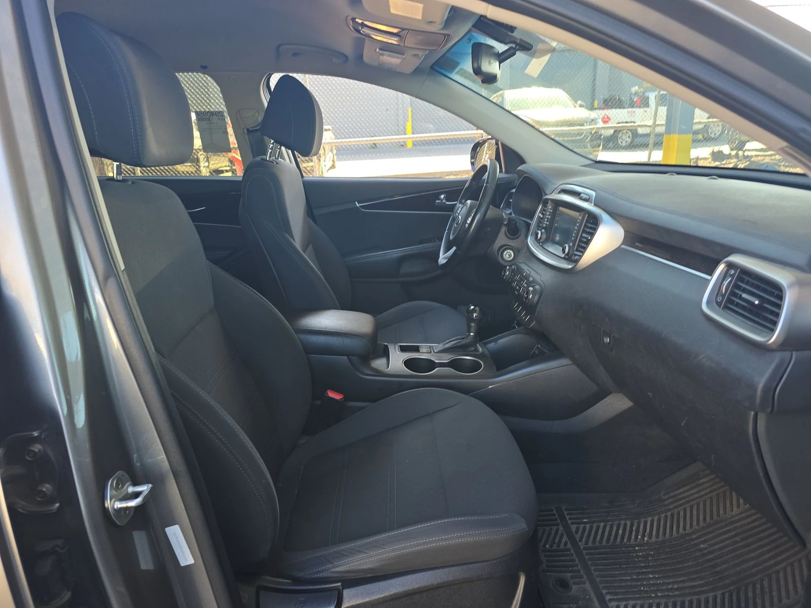 Kia Sorento LX 3.3L 4X4 *   *  | Mobile.bg   7