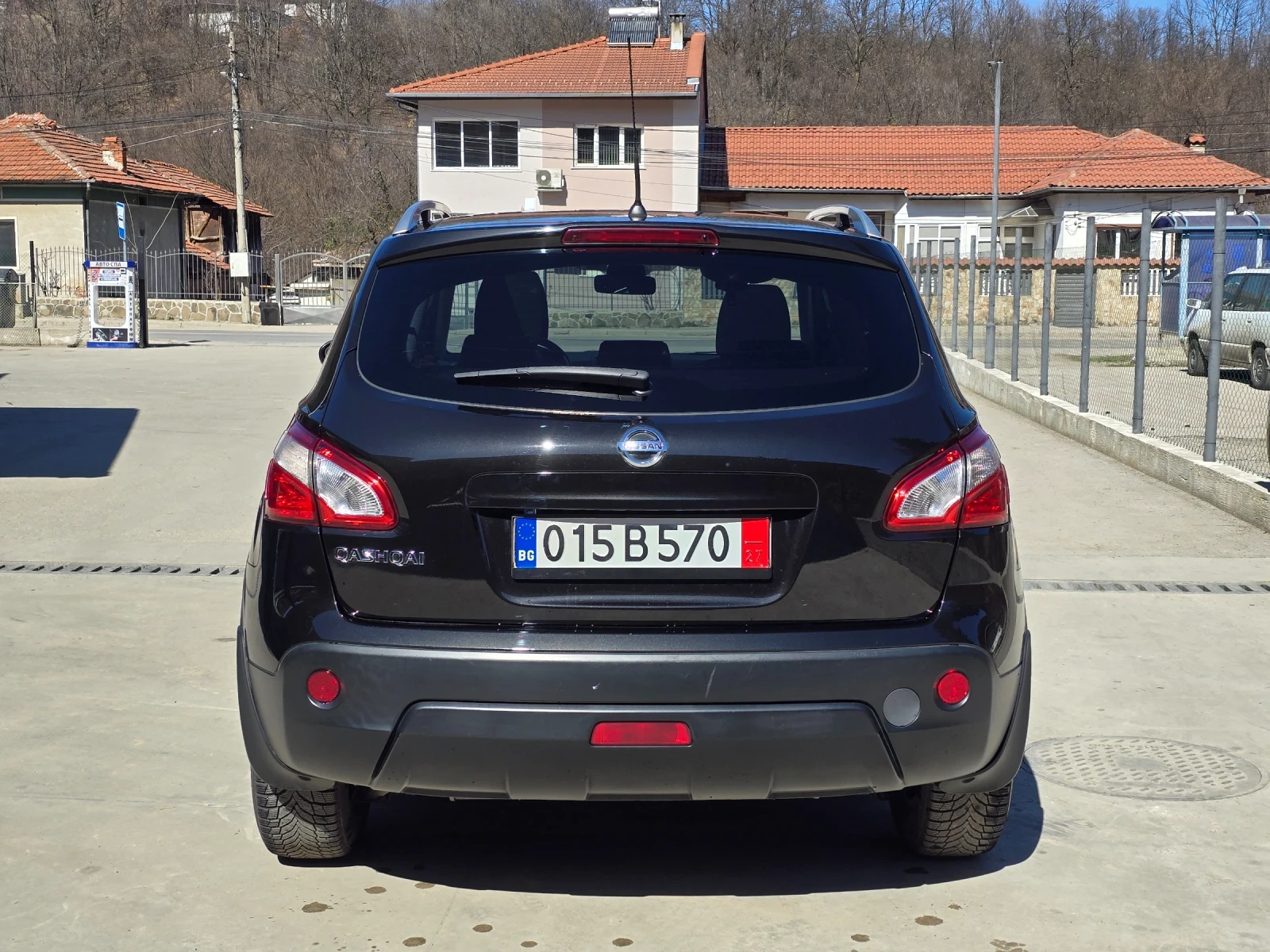 Nissan Qashqai 2.0i 141 к.с. ШВЕЙЦАРИЯ , снимка 6 - Автомобили и джипове - 53801134