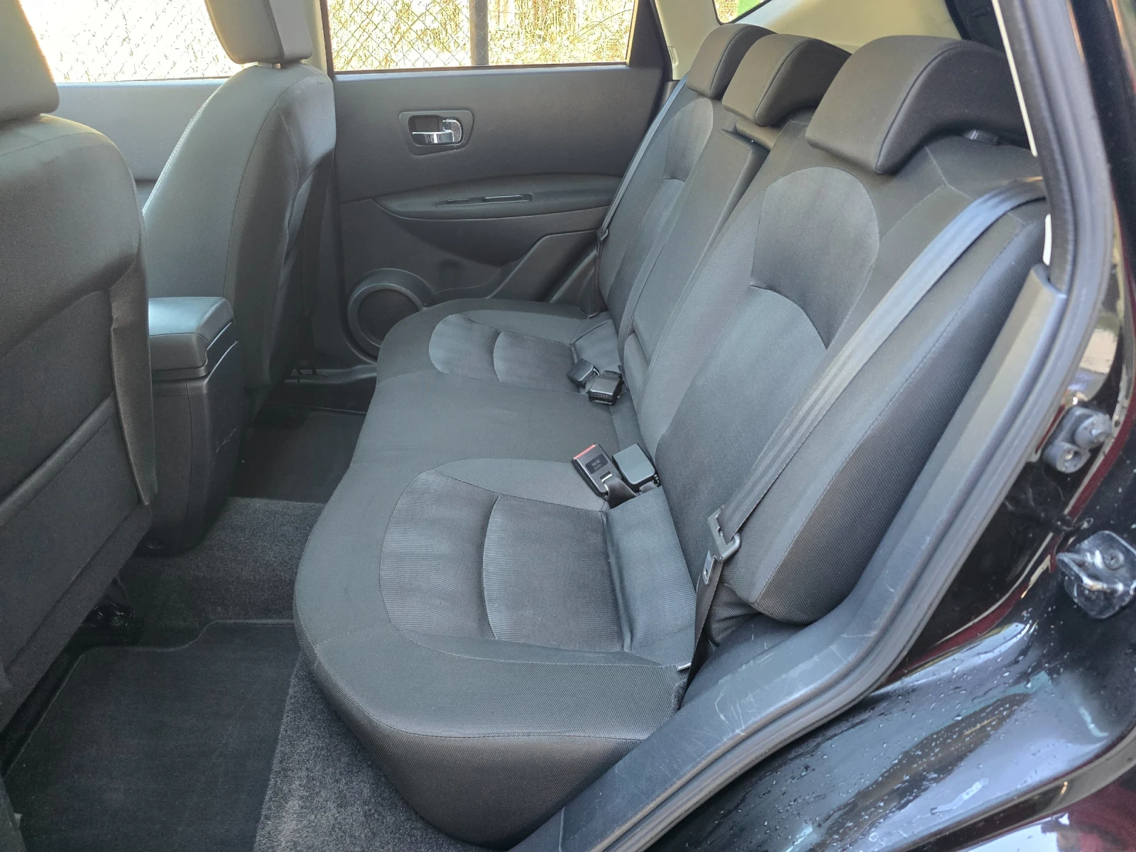 Nissan Qashqai 2.0i 141 к.с. ШВЕЙЦАРИЯ , снимка 10 - Автомобили и джипове - 53801134