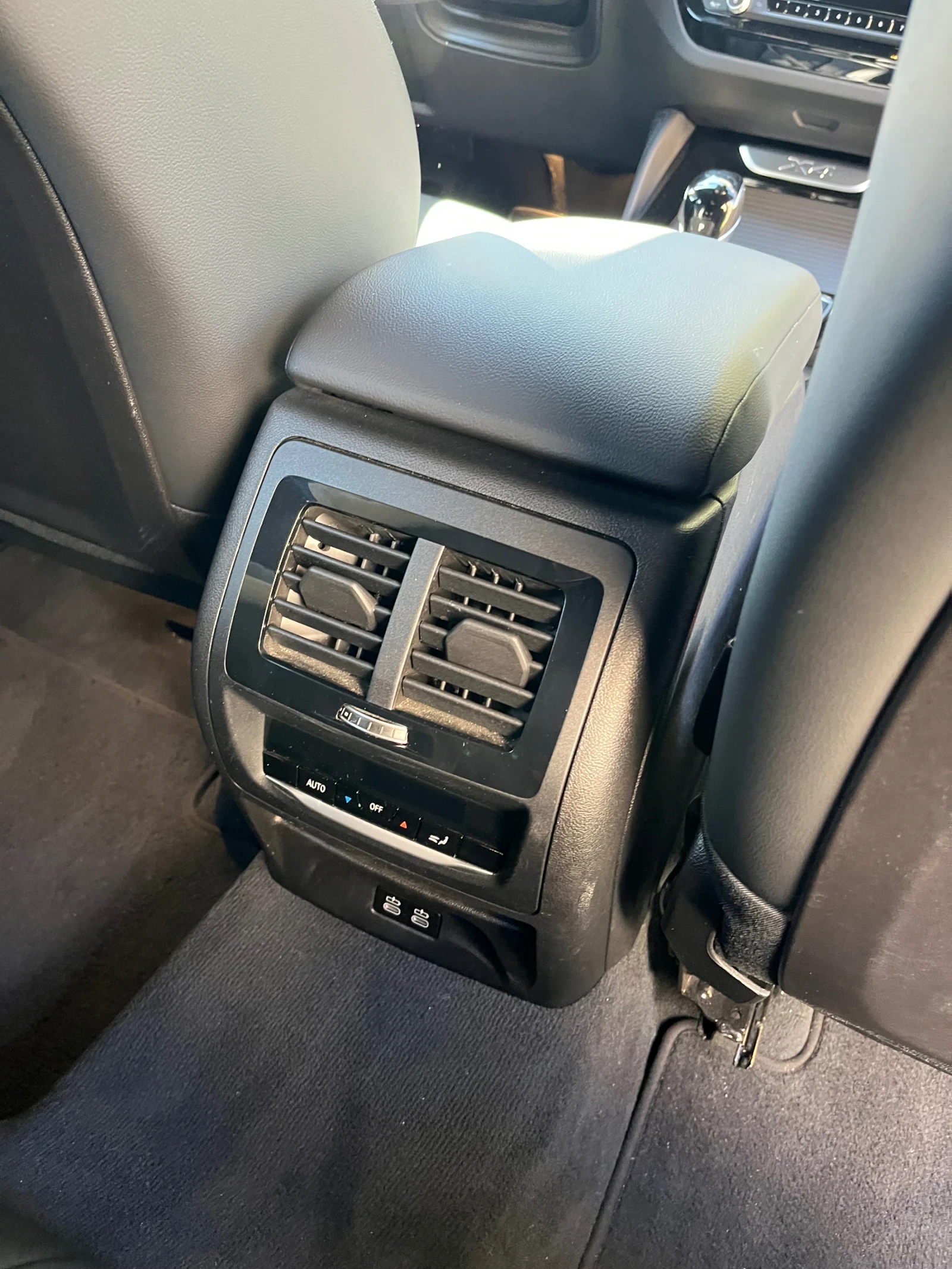 BMW X4 2.0d Xdrive, снимка 11 - Автомобили и джипове - 54051421