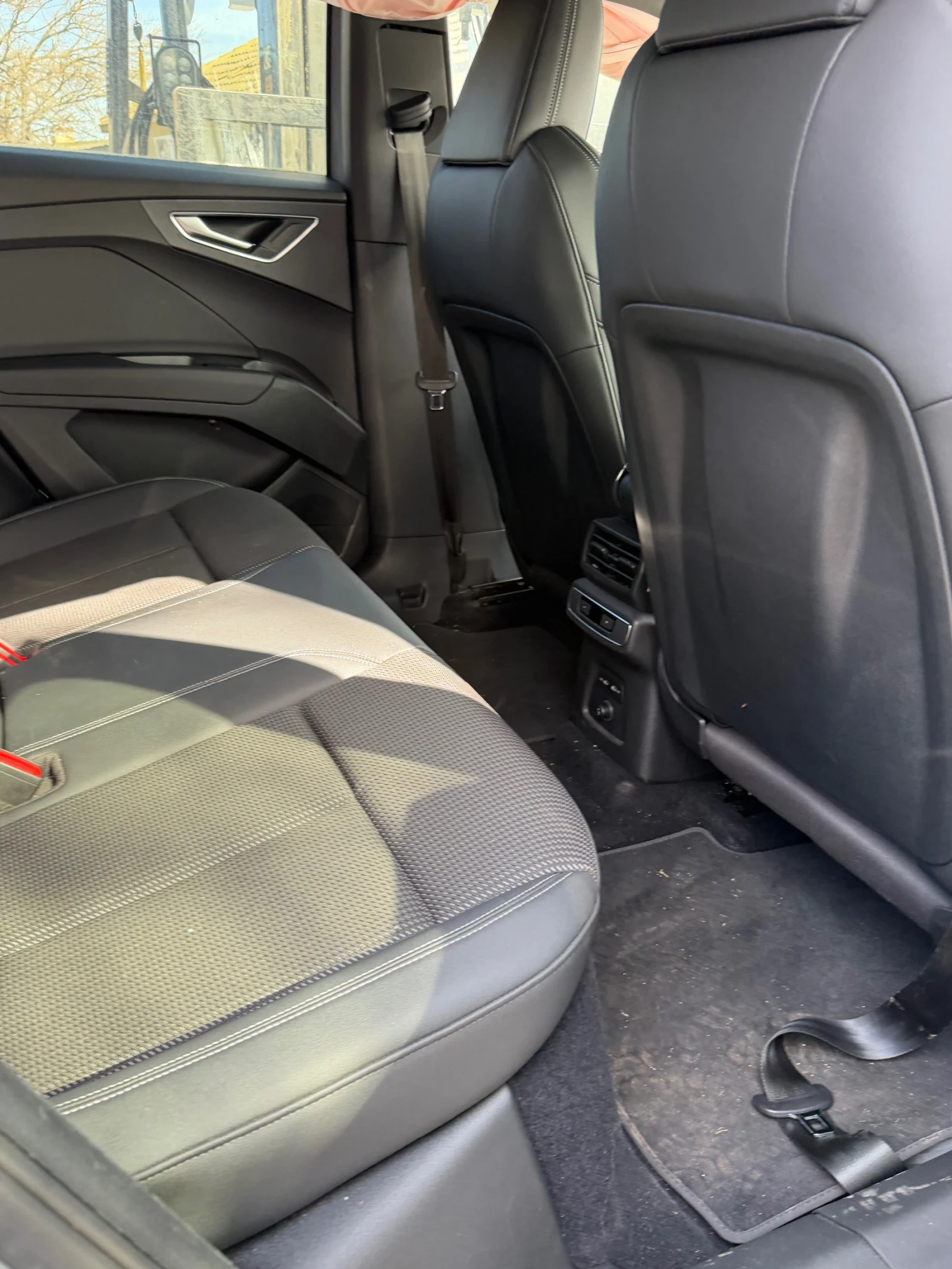 Audi Q4 35 etron 55kw 170кс, снимка 15 - Автомобили и джипове - 54221633