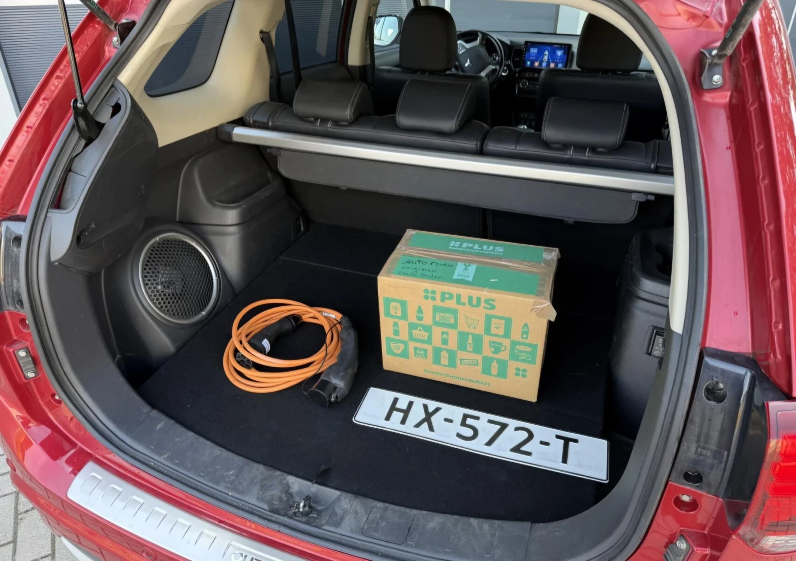 Mitsubishi Outlander Diamond PHEV 4x4 , снимка 8 - Автомобили и джипове - 55637168