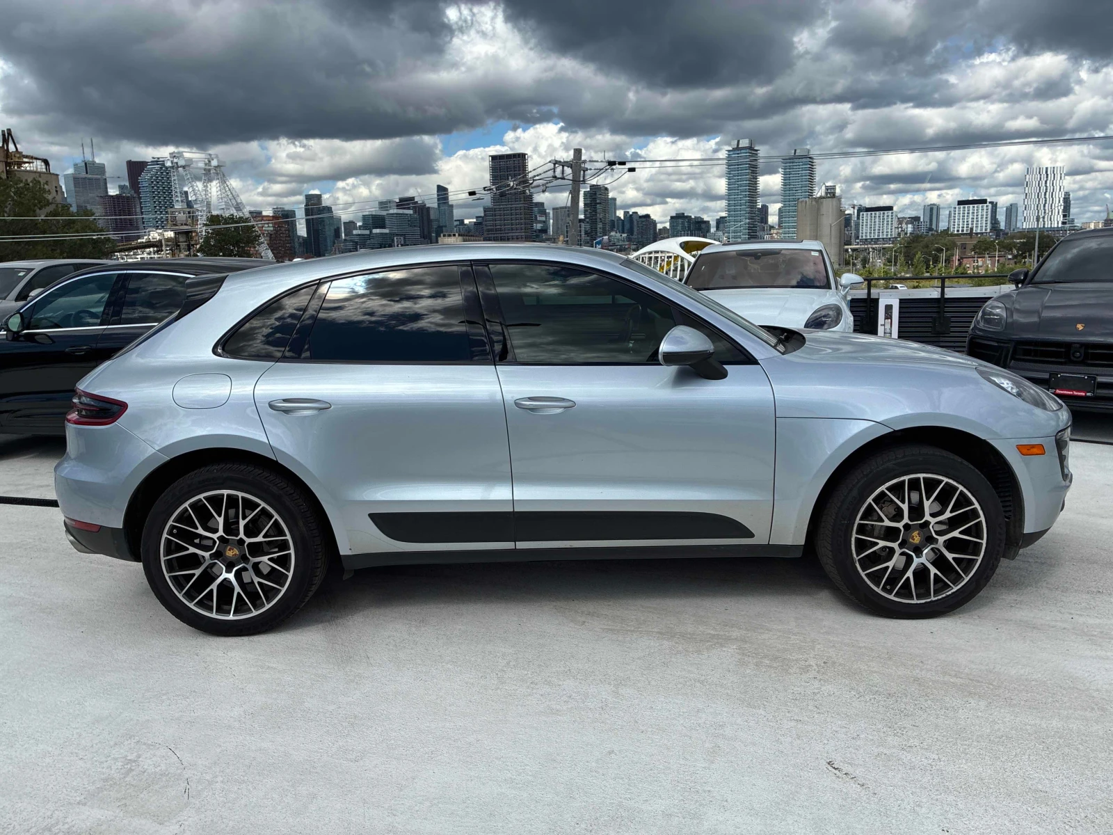 Porsche Macan  S / CARFAX / ОБДУХВАНЕ / АВТОКРЕДИТ , снимка 3 - Автомобили и джипове - 56098608