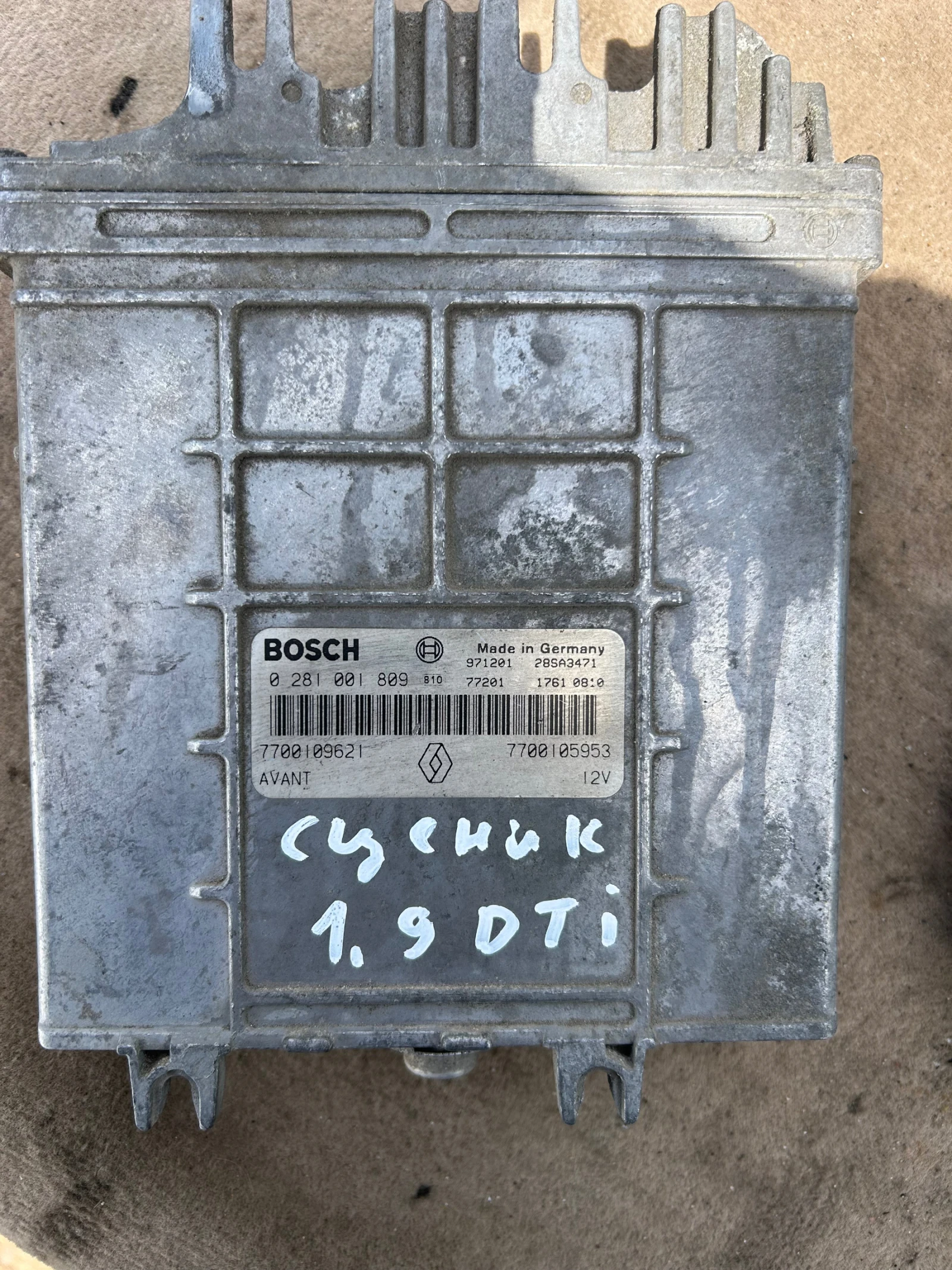 0281001809 компютър двигател RENAULT SCENIC 1.9DTI 7700105953