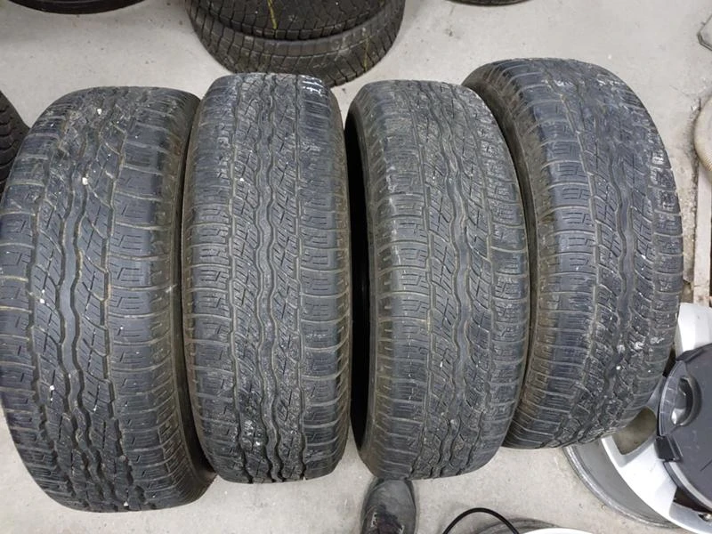 Гуми Летни 225/65R17, снимка 1 - Гуми и джанти - 36288149