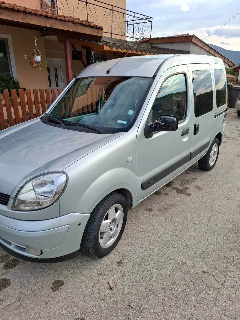 Renault Kangoo 1.2i 16v, снимка 1 - Автомобили и джипове - 47398368