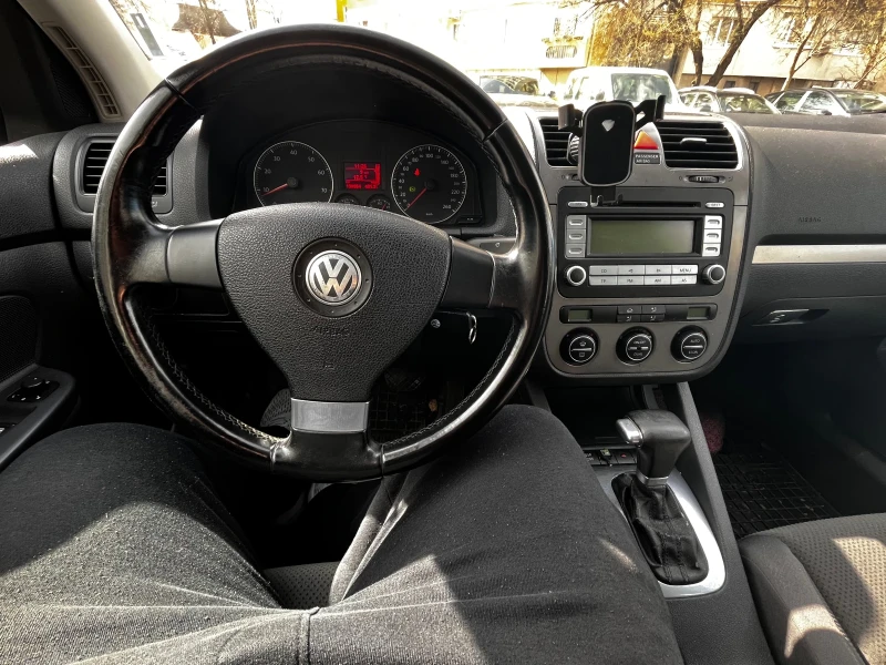 VW Golf, снимка 3 - Автомобили и джипове - 49597865