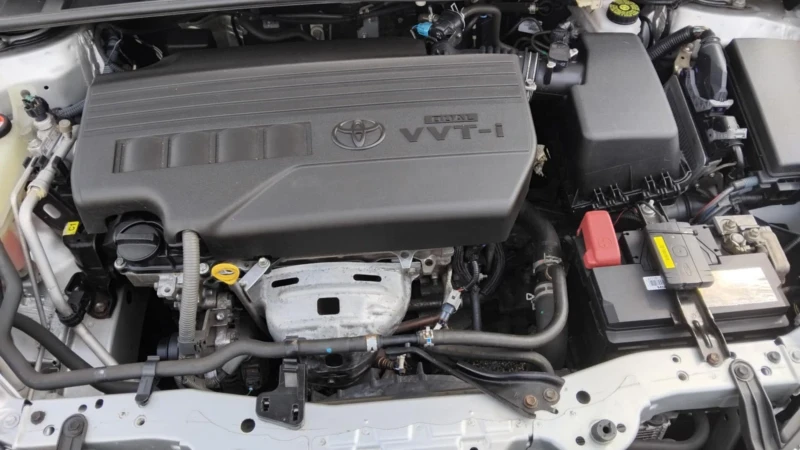 Toyota Corolla 1.33 benzin-100ps., снимка 12 - Автомобили и джипове - 51963275