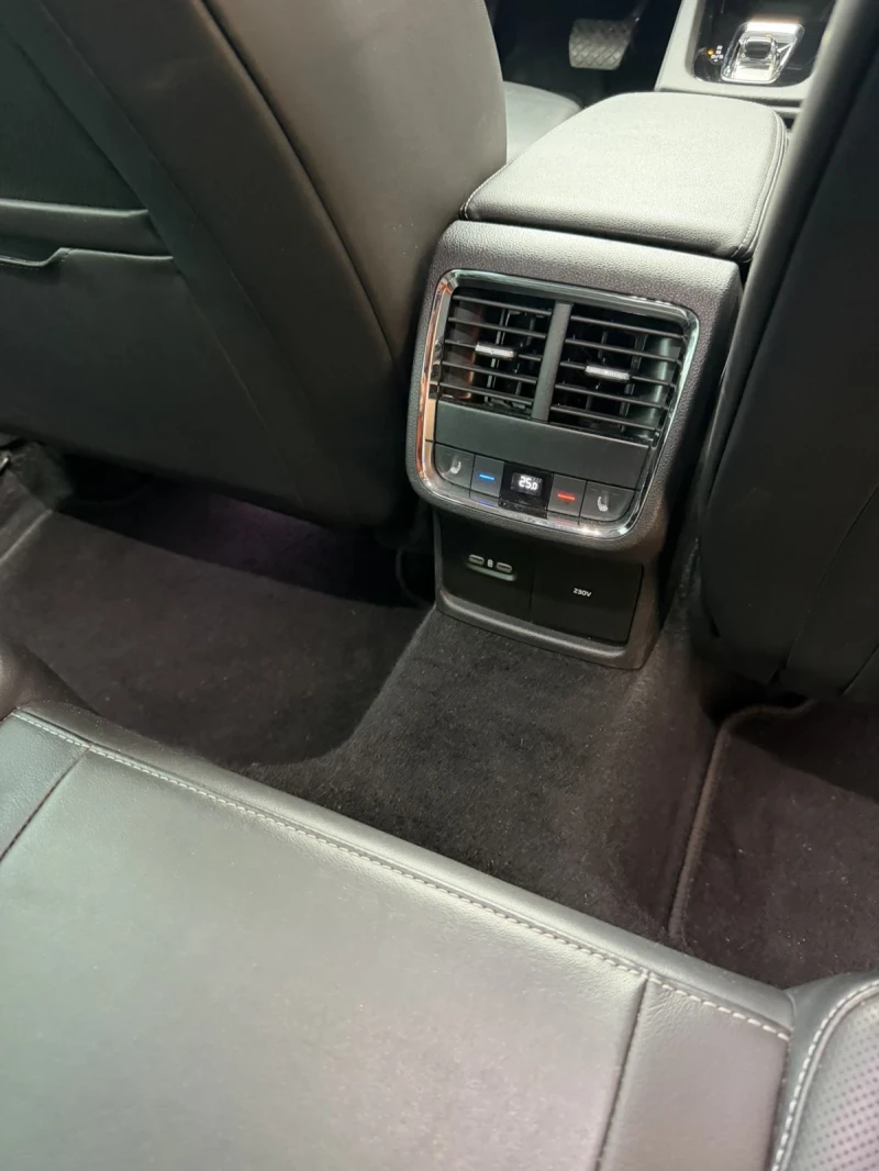 Skoda Octavia Style 2.0 diesel 150 к.с. DSG, снимка 16 - Автомобили и джипове - 52469638