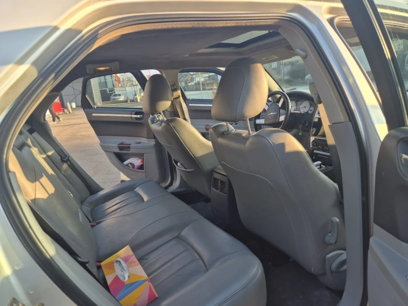 Chrysler 300c, снимка 9 - Автомобили и джипове - 53477489
