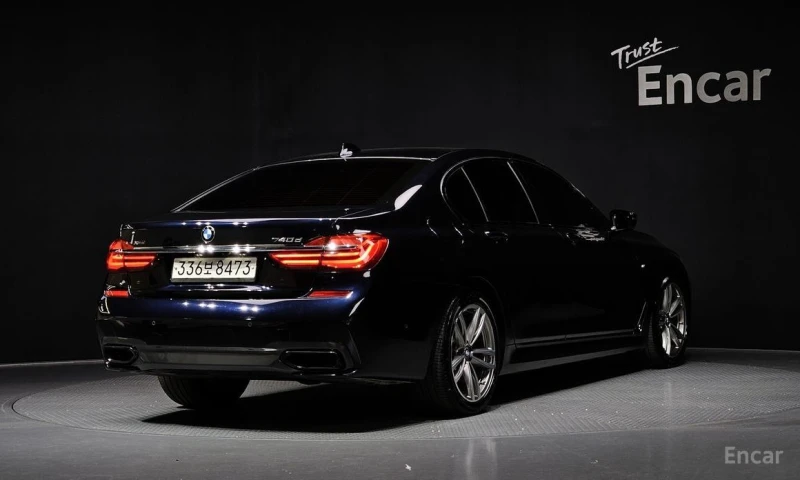 BMW 740, снимка 2 - Автомобили и джипове - 52892447