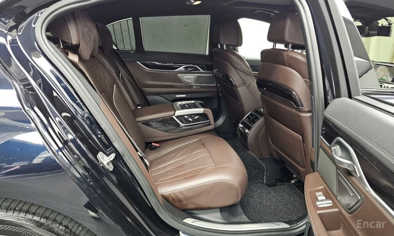 BMW 740, снимка 12 - Автомобили и джипове - 52892447