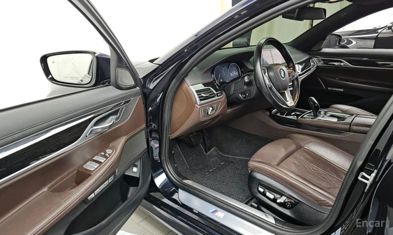 BMW 740, снимка 10 - Автомобили и джипове - 52892447