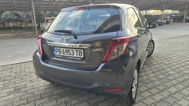 Toyota Yaris, снимка 4 - Автомобили и джипове - 53025174