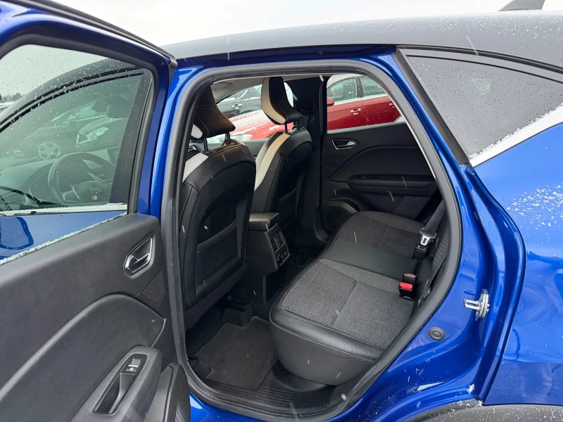 Renault Captur 1.5 DCI 6-скорости, снимка 8 - Автомобили и джипове - 53156035