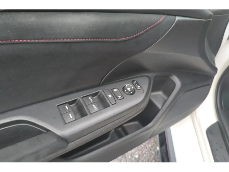 Honda Civic Manual  CARFAX, снимка 9 - Автомобили и джипове - 53180970