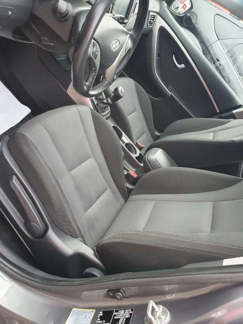 Hyundai I30 1.4 FULL NAVI PODGREV KAMERA, снимка 11 - Автомобили и джипове - 53179642