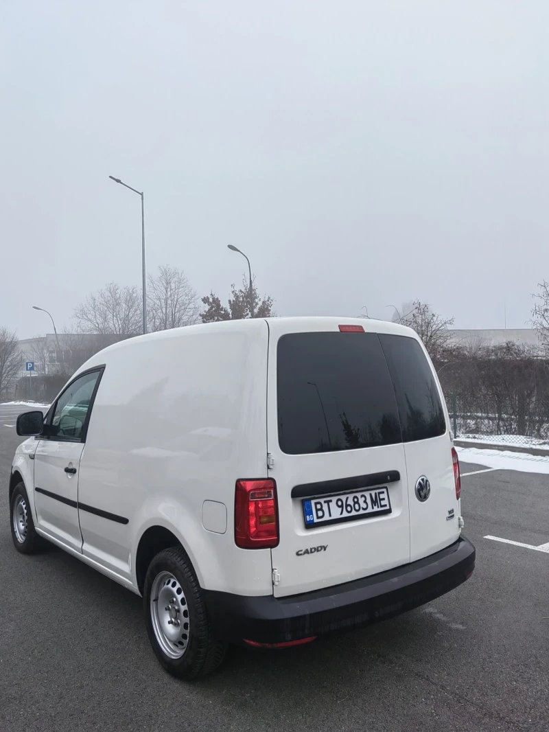 VW Caddy 2.0TDI, снимка 3 - Автомобили и джипове - 53224298