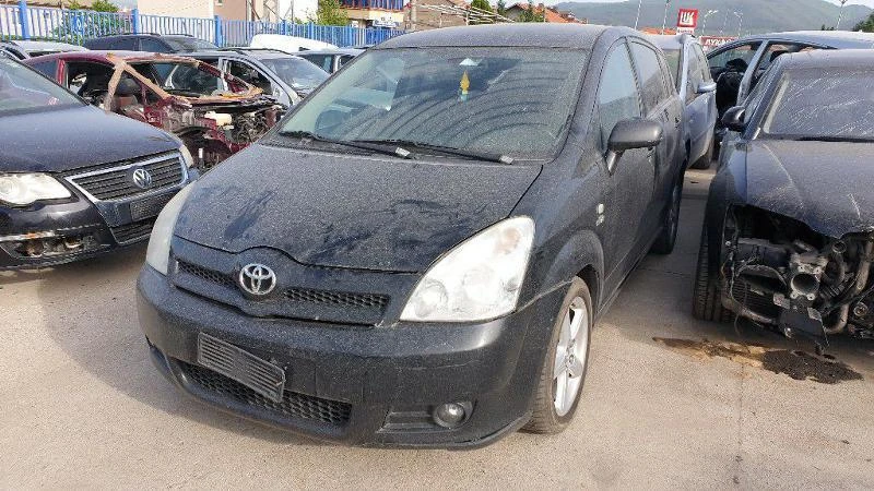 Toyota Corolla verso 2.2 D-cat 177 - [1] 