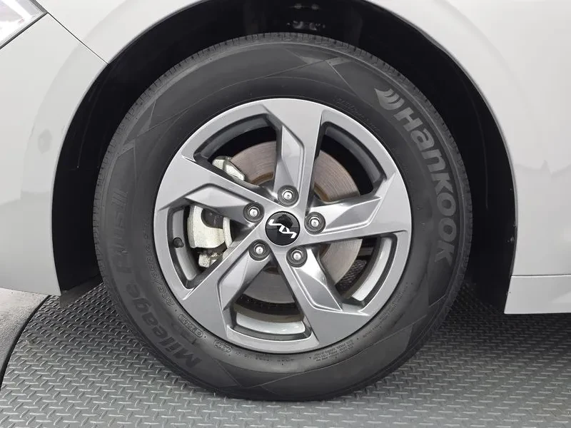 Kia K5 2.0 Lpi Trendy, снимка 5 - Автомобили и джипове - 56654299