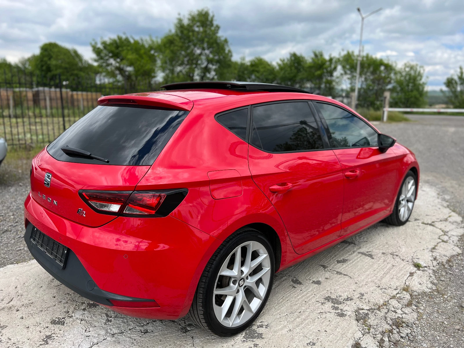 Seat Leon FR 2.0TDI 184к.с - изображение 6