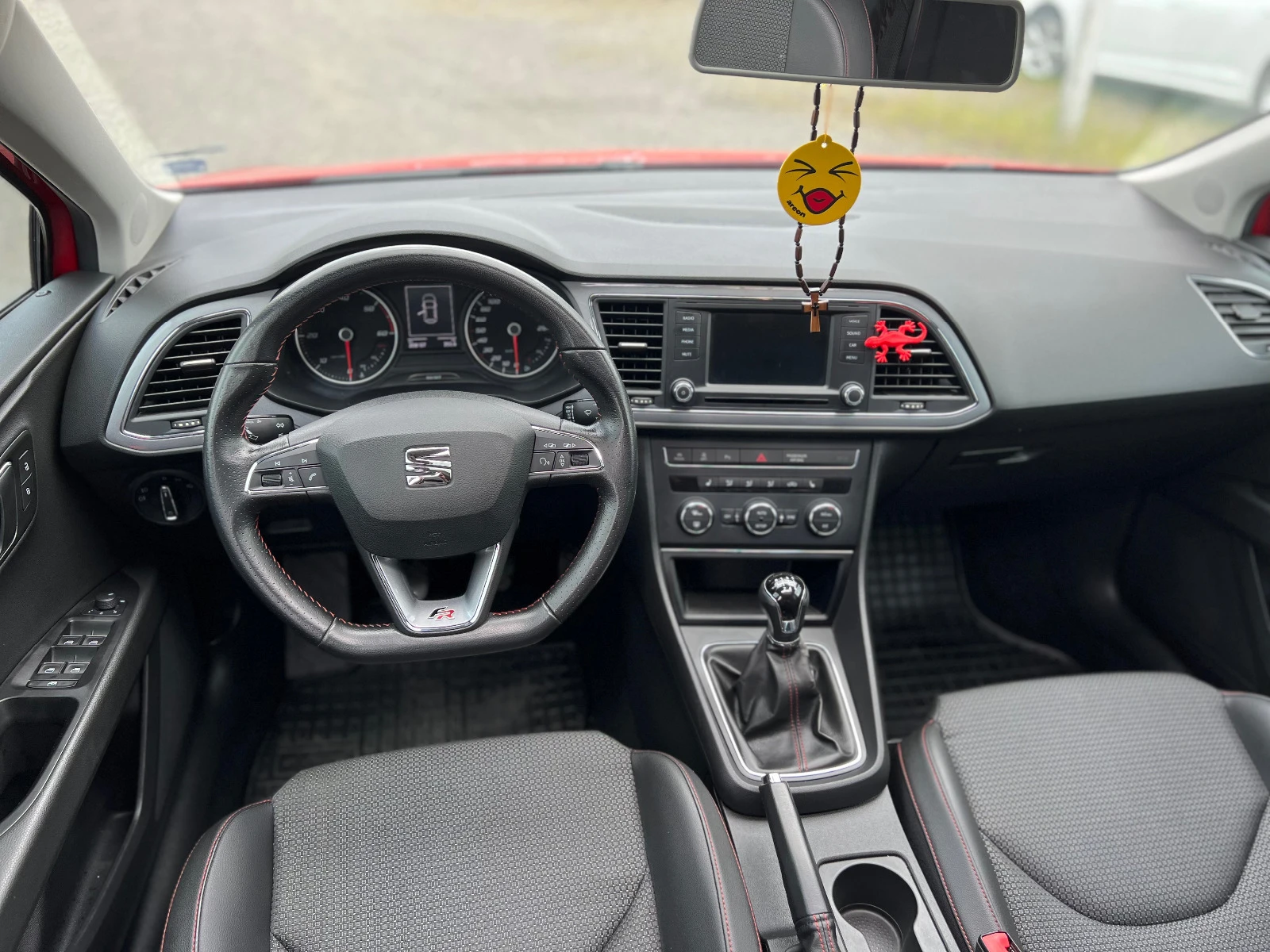 Seat Leon FR 2.0TDI 184к.с - изображение 10