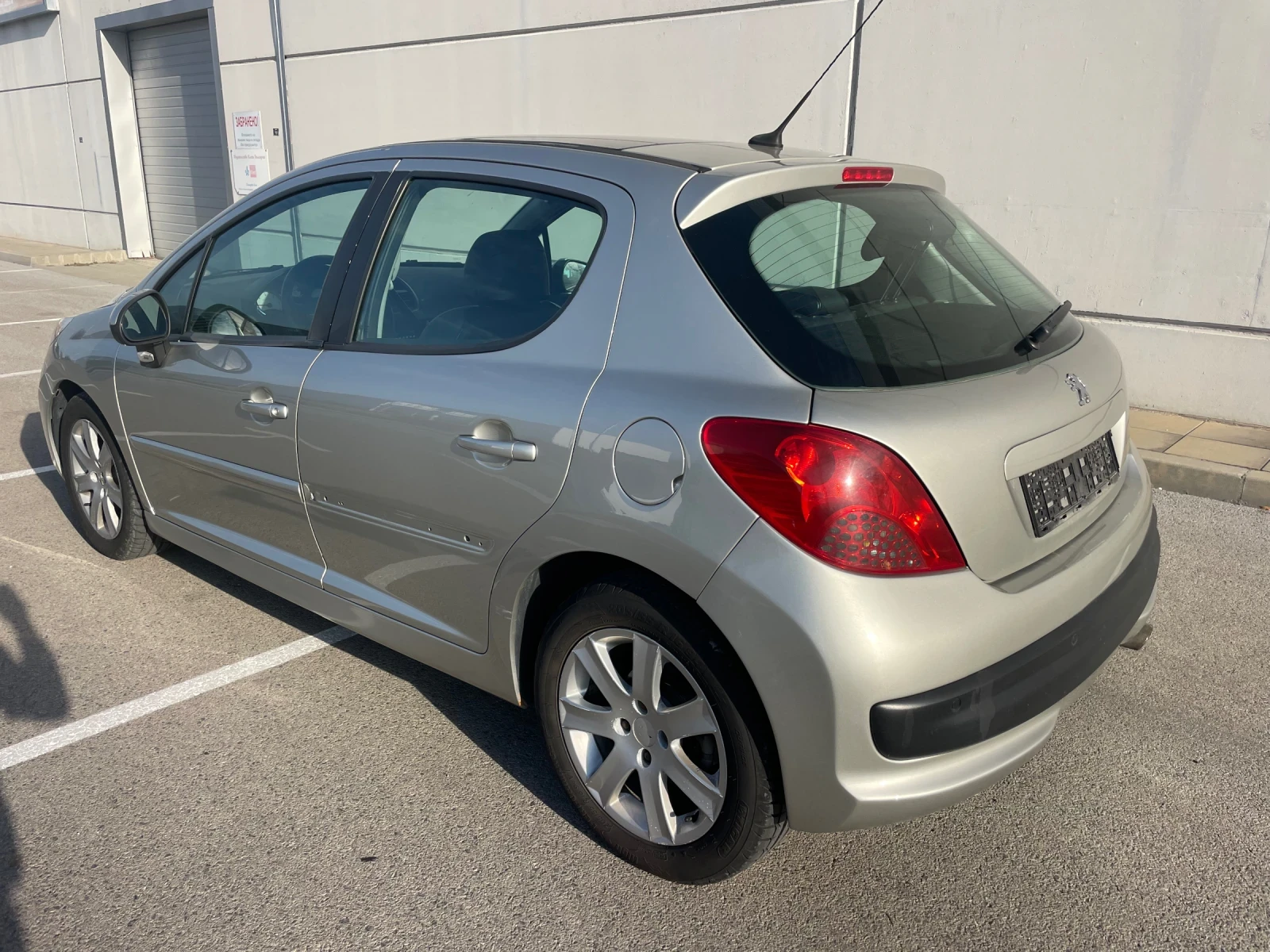 Peugeot 207 1.6HDI+ Кожа+ Климатроник+ Панорама - изображение 3