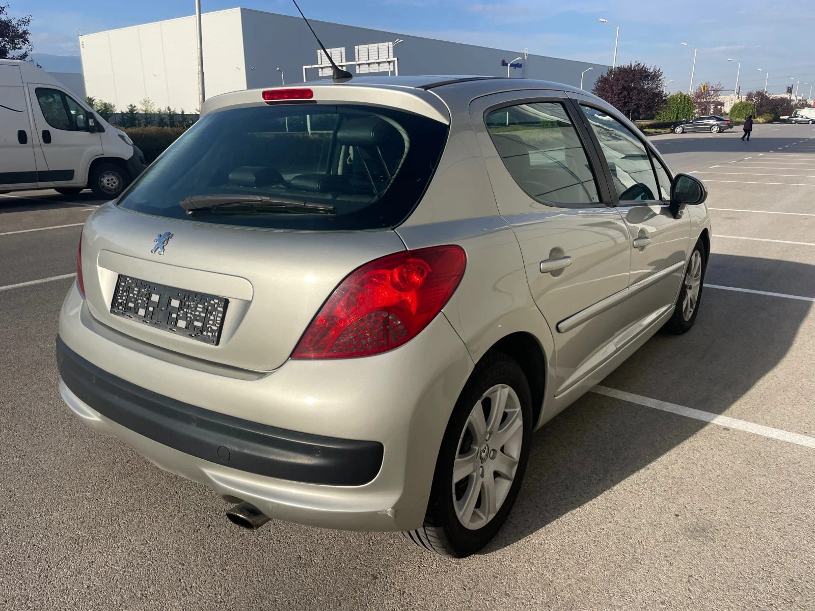 Peugeot 207 1.6HDI+ Кожа+ Климатроник+ Панорама - изображение 5