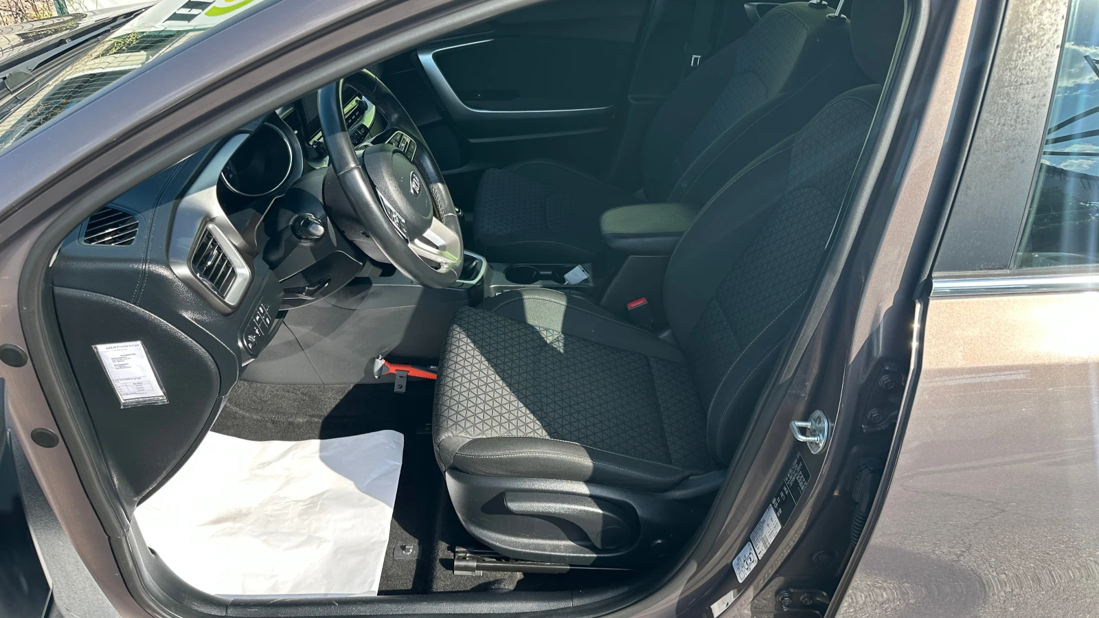 Kia Ceed SW 1.0 T-GDI Dynamic Line - изображение 8