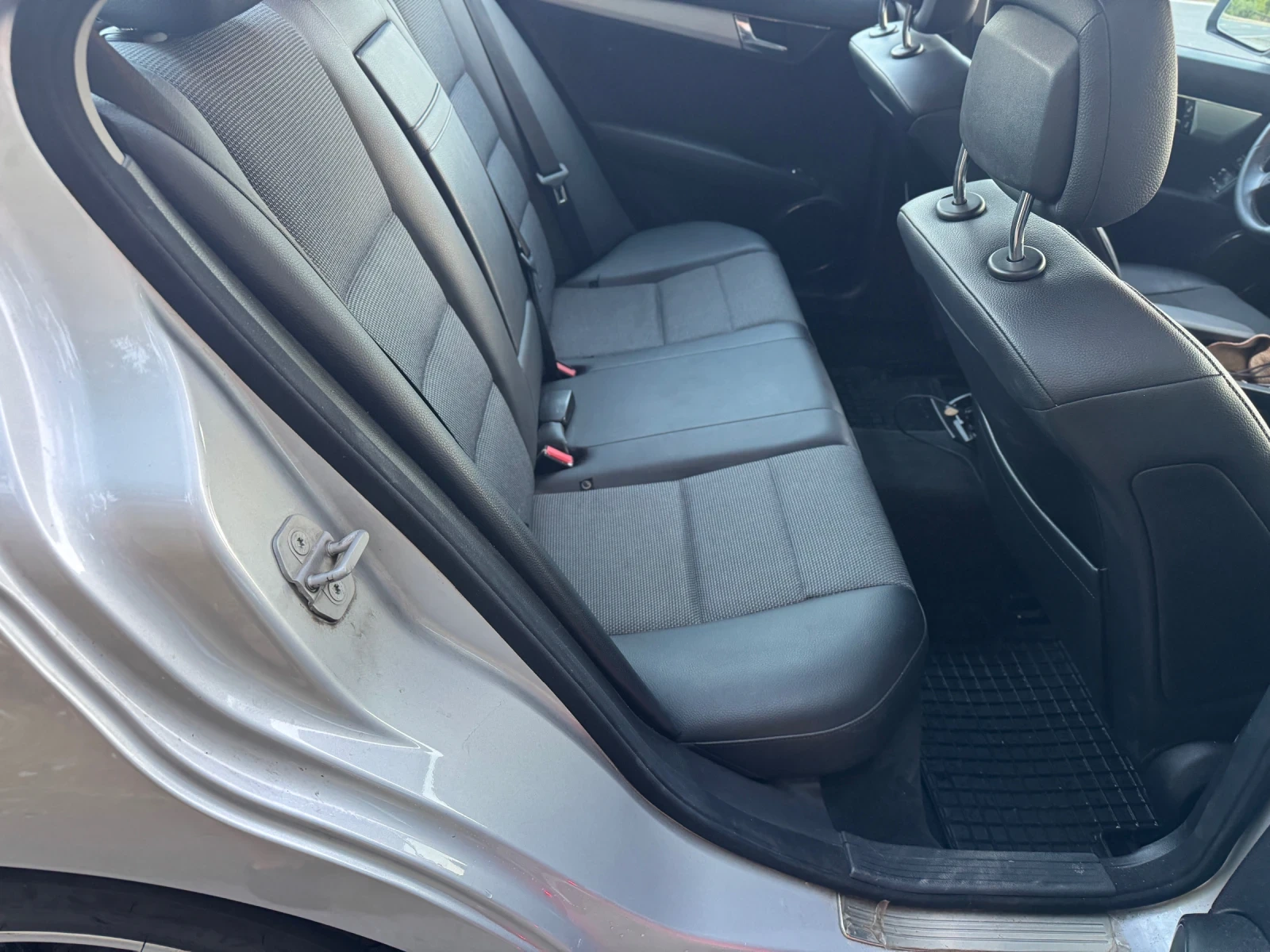 Mercedes-Benz C 220 220 CDI - изображение 6