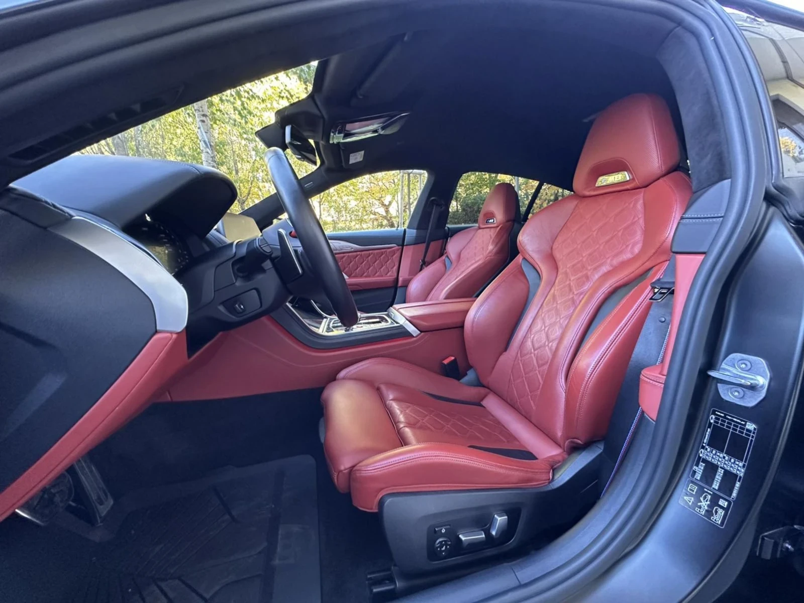 BMW M8 COMPETITION / ГАРАНЦИЯ 2027 / КЕРАМИКА  - изображение 10