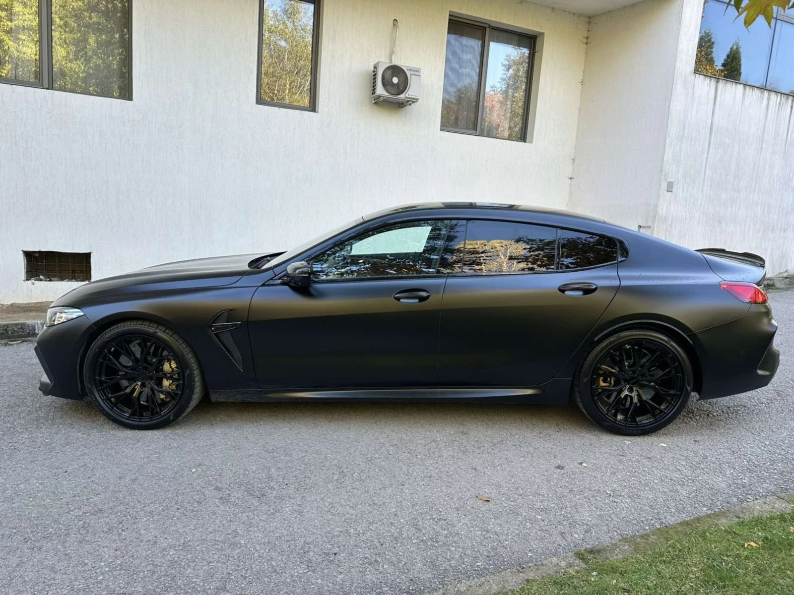 BMW M8 COMPETITION / ГАРАНЦИЯ 2027 / КЕРАМИКА  - изображение 4