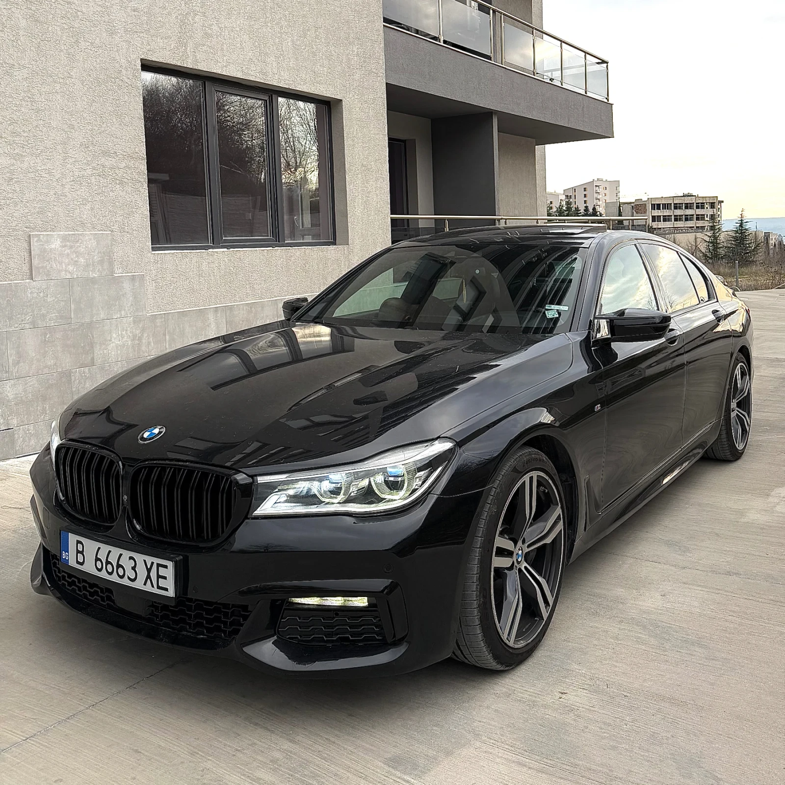 BMW 740 xDrive* МАСАЖ* ЗАВИВАЩ ЗАДЕН МОСТ* ОБДУХВАНЕ* ПОДГ - изображение 2