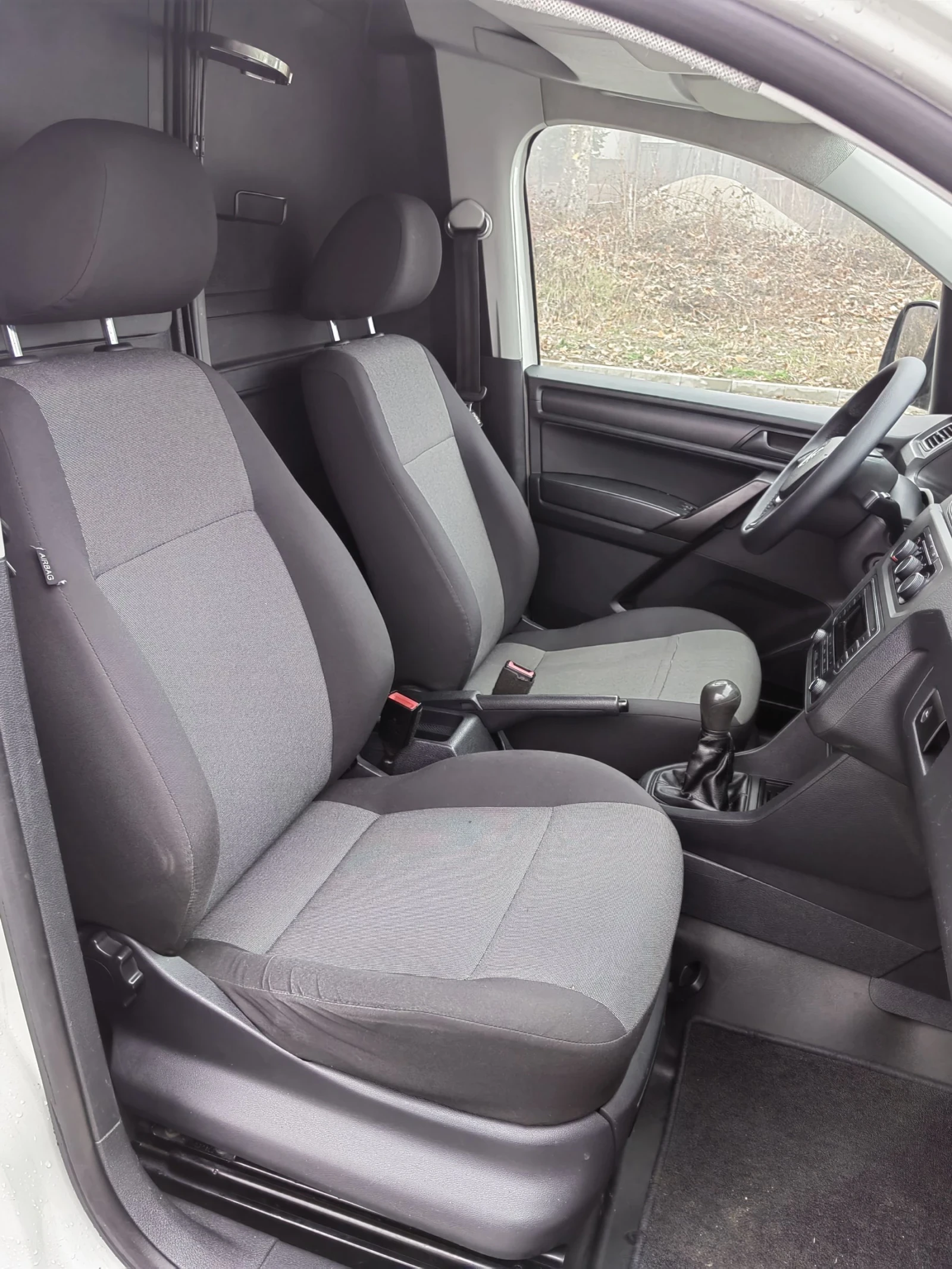 VW Caddy 2.0TDI - изображение 10