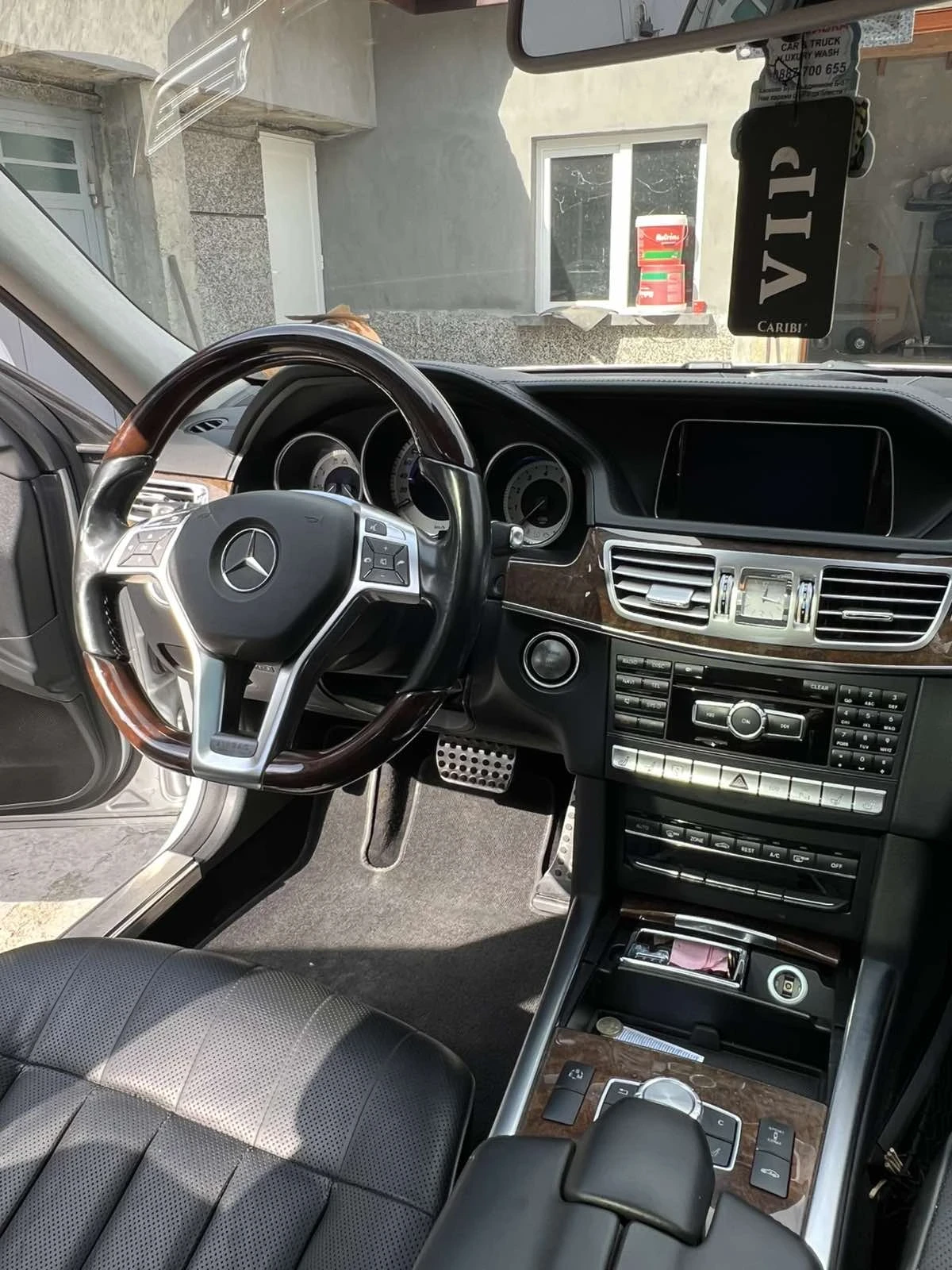 Mercedes-Benz E 500  - изображение 3