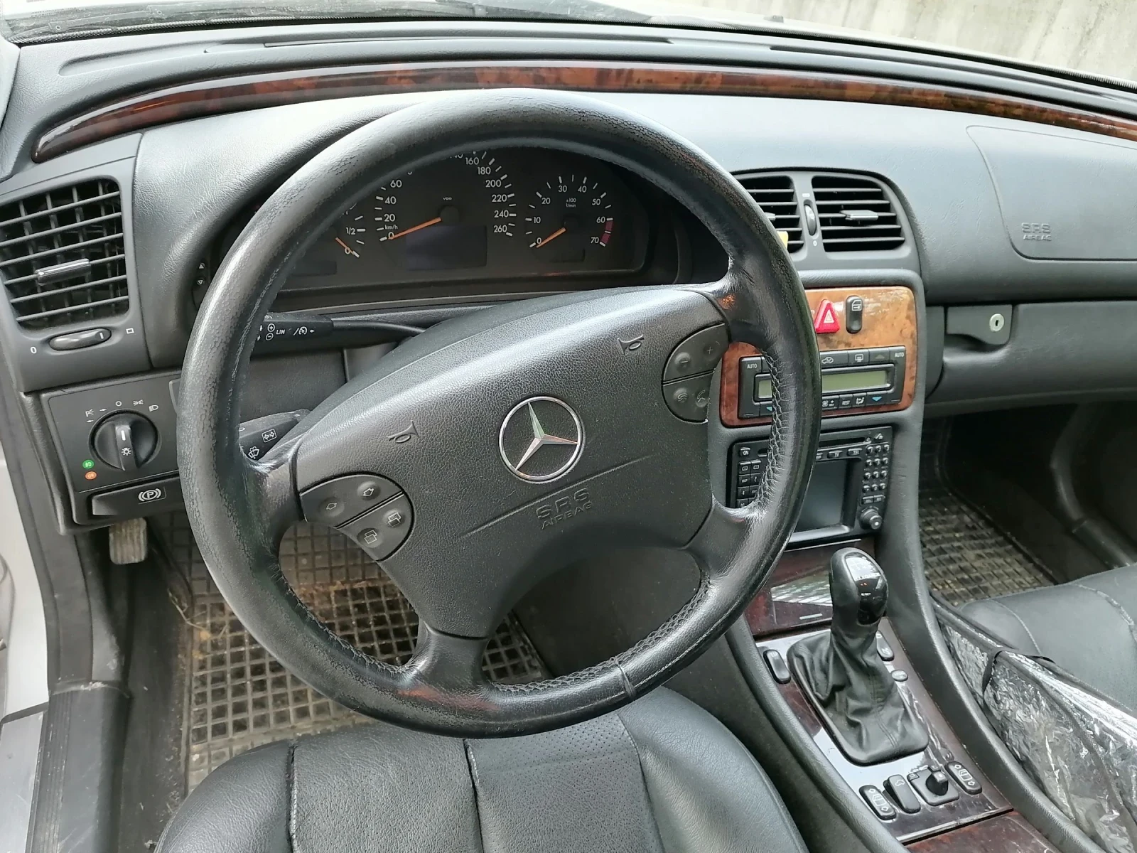 Mercedes-Benz CLK, снимка 10 - Автомобили и джипове - 55310741