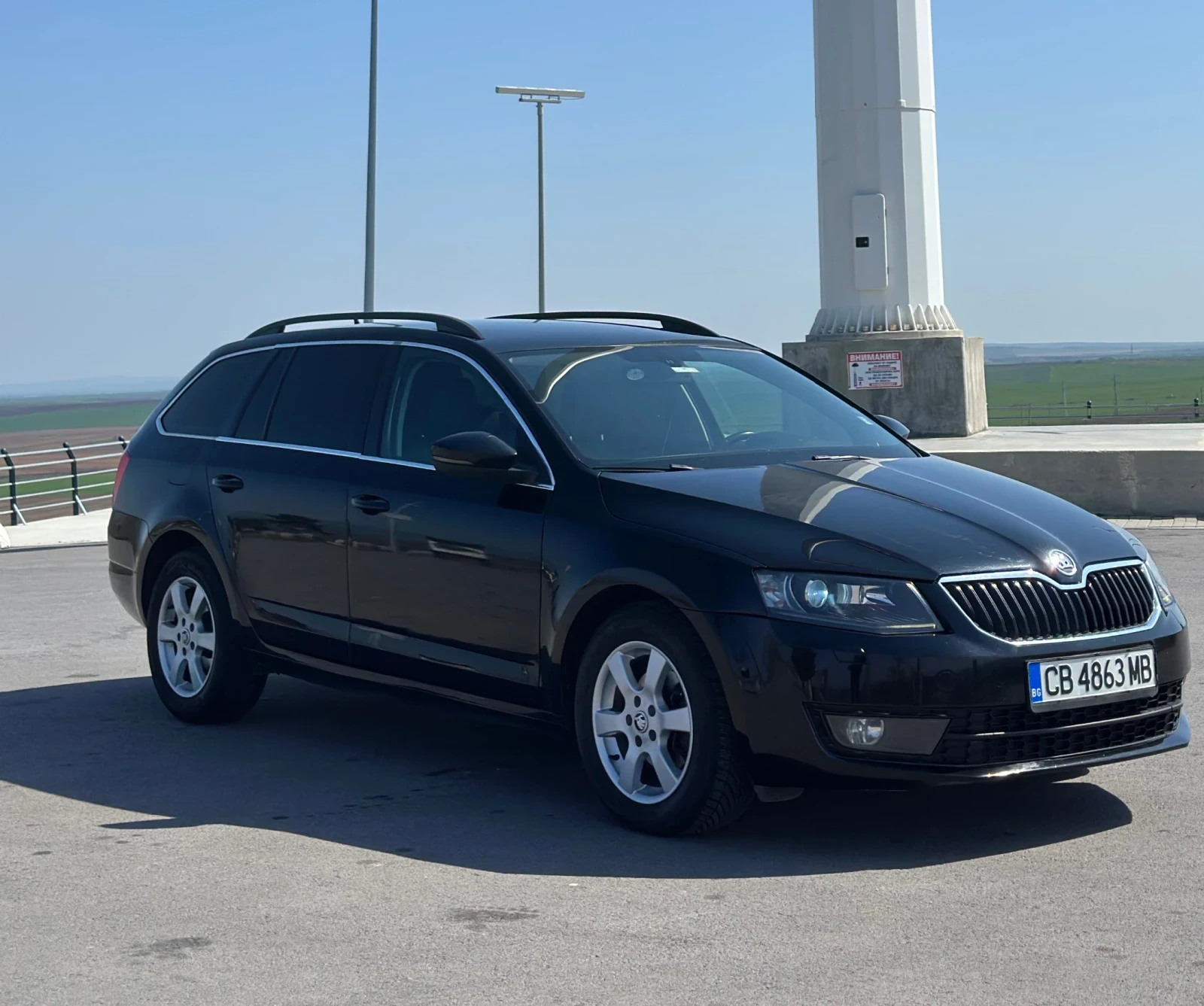 Skoda Octavia 2.0 TDI /КОЖА/АВТОМАТИК/ОБСЛУЖЕНА, снимка 2 - Автомобили и джипове - 53970519