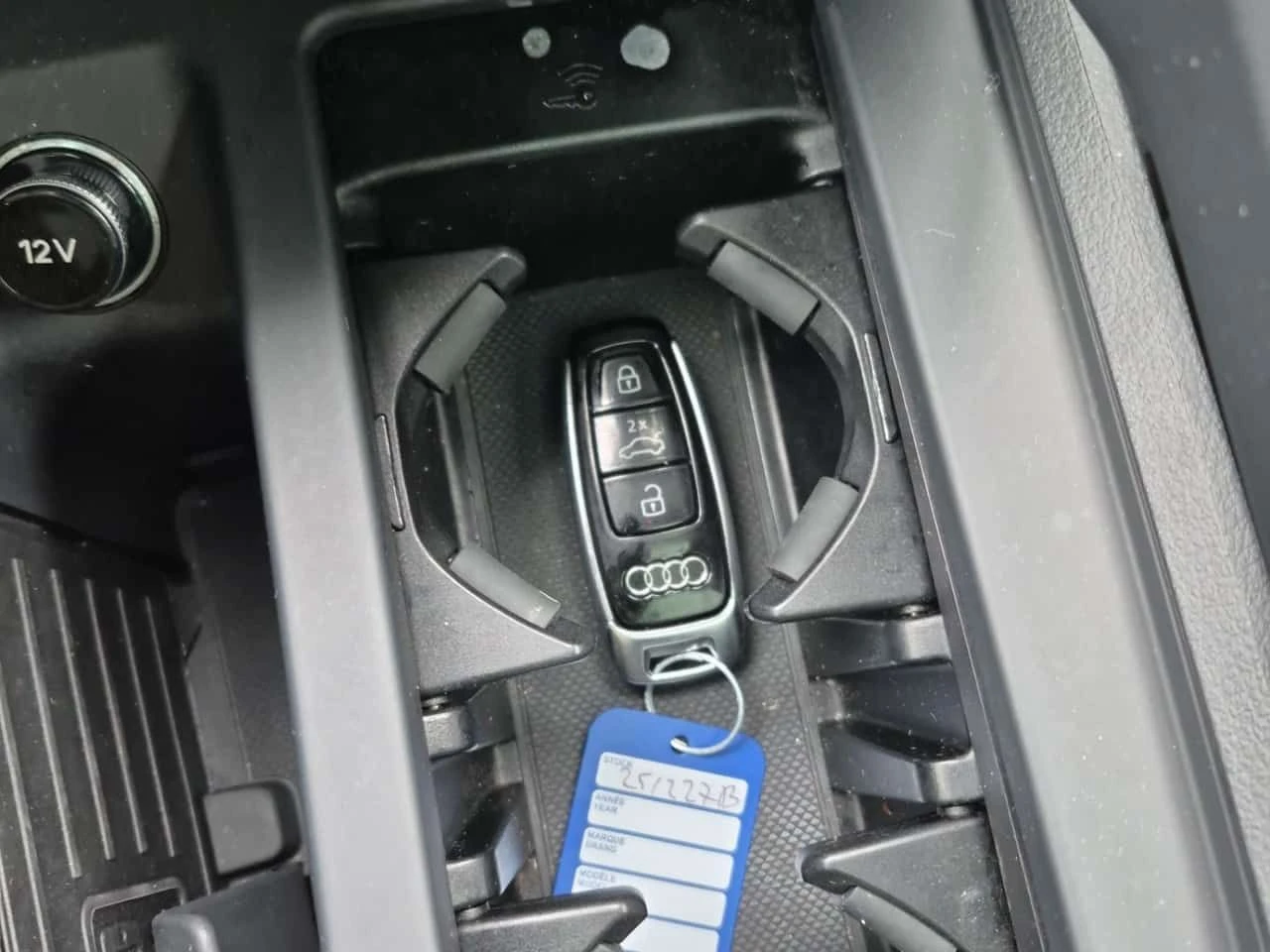 Audi E-Tron TECHNIK| S-LINE| HUD| 360| PANORAMA| ОБДУХВАНЕ| , снимка 17 - Автомобили и джипове - 53996848