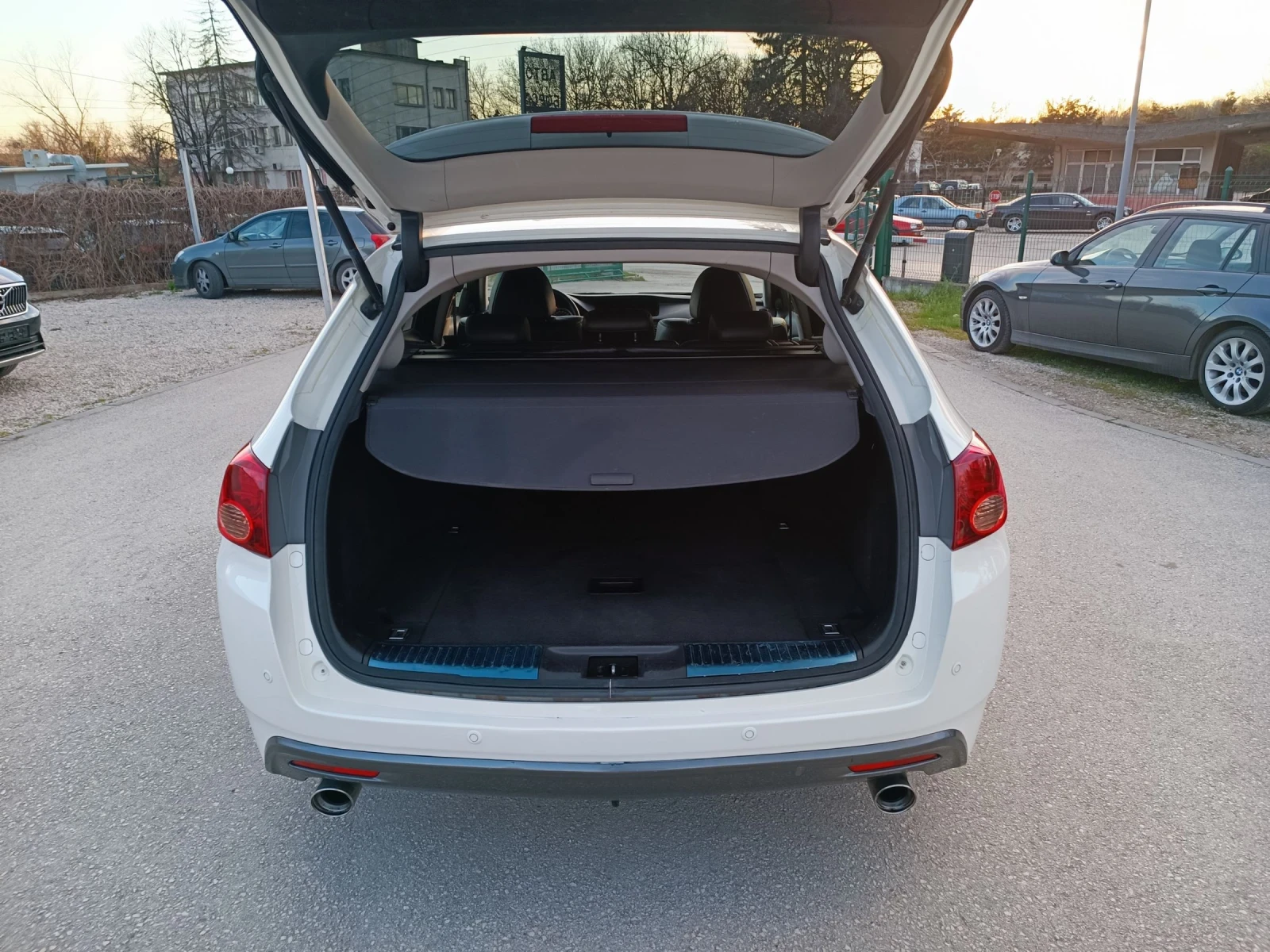 Honda Accord 2.4i-201кс-ШВЕЙЦАРИЯ-РЪЧКА-6ск, снимка 4 - Автомобили и джипове - 54128341