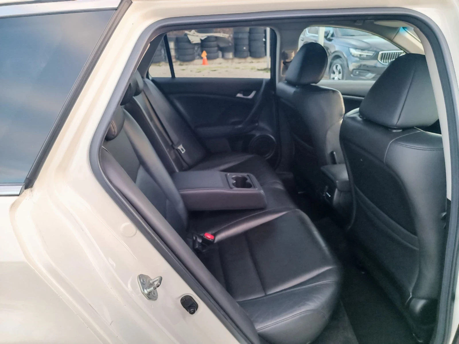 Honda Accord 2.4i-201кс-ШВЕЙЦАРИЯ-РЪЧКА-6ск, снимка 11 - Автомобили и джипове - 54128341