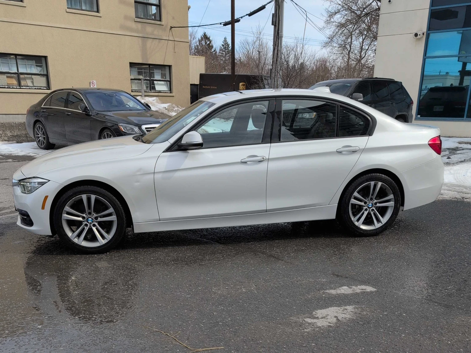 BMW 330 CAR FAX * АВТО КРЕДИТ * ПОДГРЕВ, снимка 4 - Автомобили и джипове - 54183910