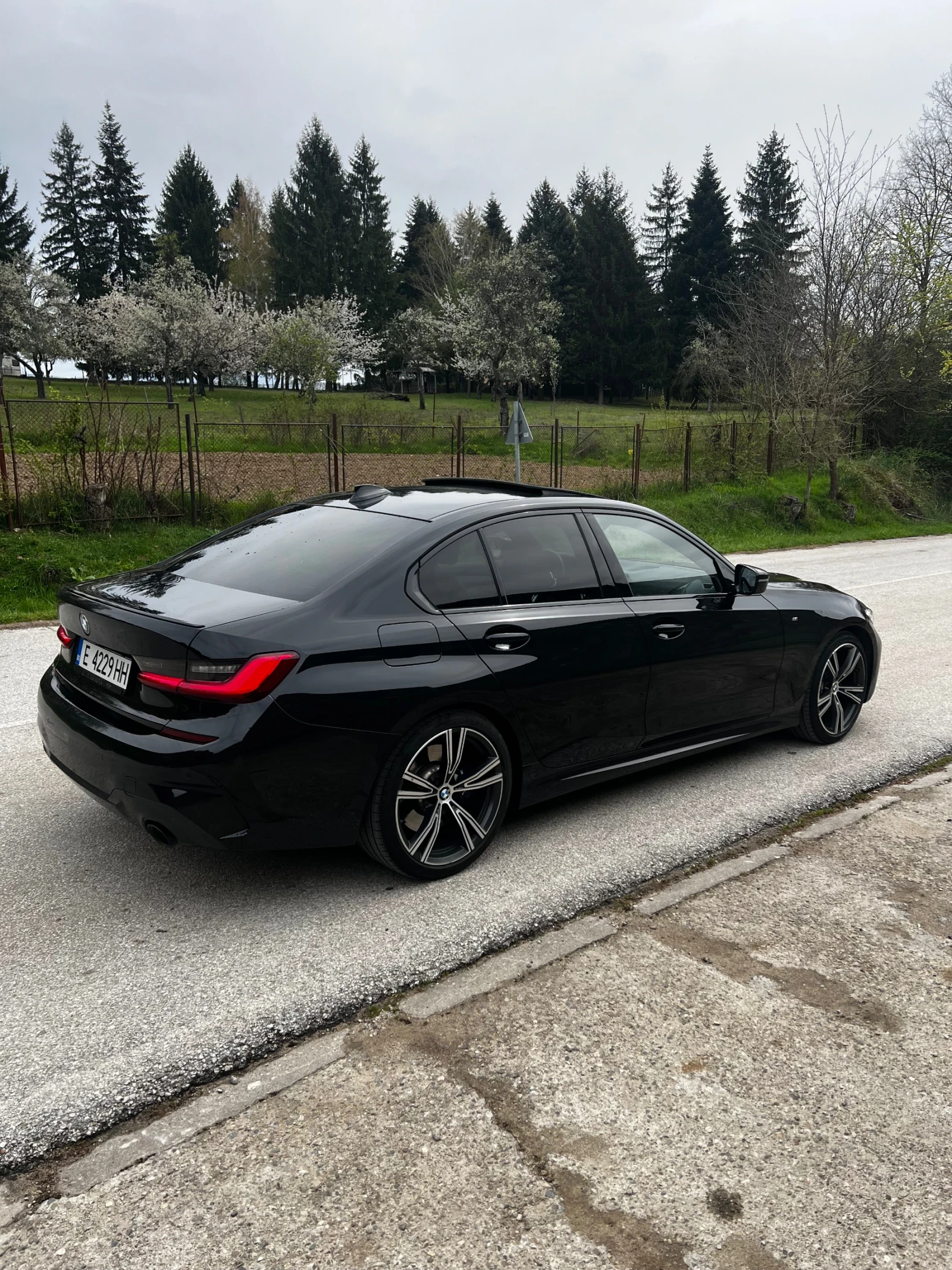 BMW 330 330i/M-pack/HK/360/LASER/DIST, снимка 5 - Автомобили и джипове - 54216038