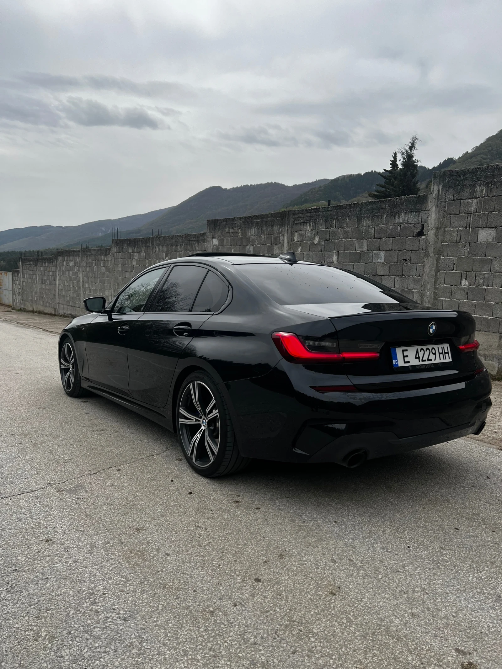 BMW 330 330i/M-pack/HK/360/LASER/DIST, снимка 3 - Автомобили и джипове - 54216038