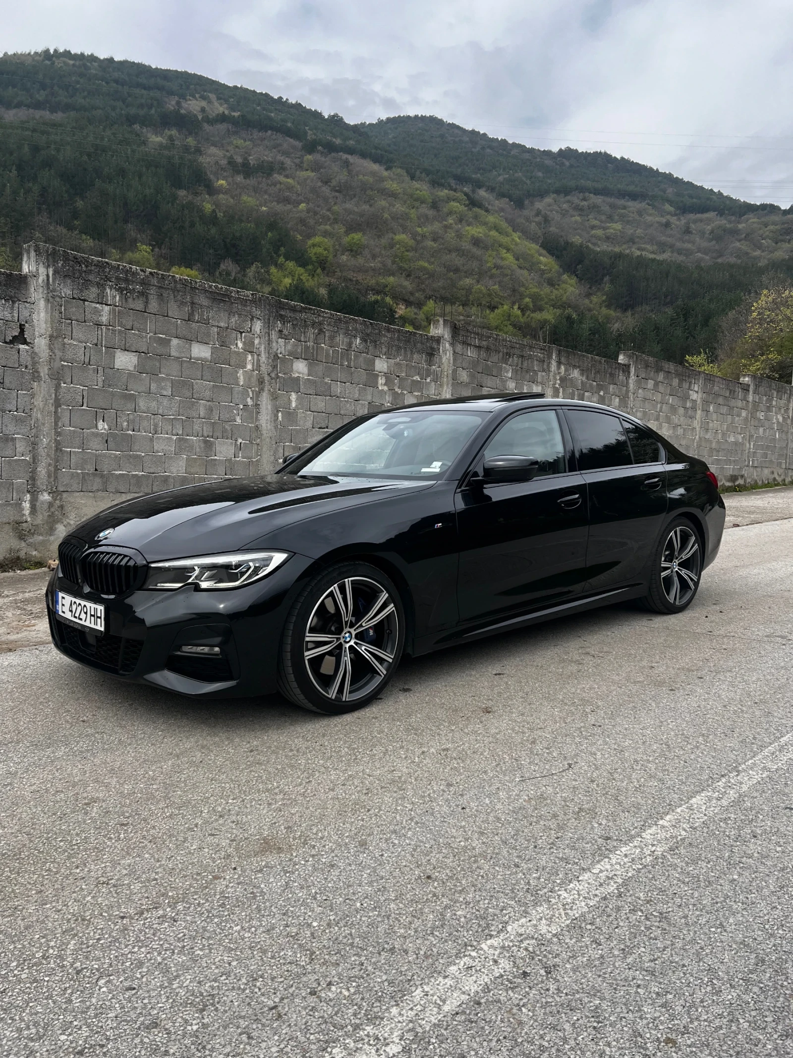 BMW 330 330i/M-pack/HK/360/LASER/DIST, снимка 2 - Автомобили и джипове - 54216038